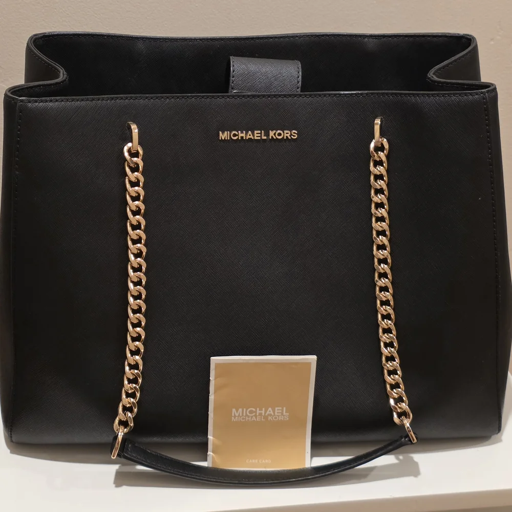 Michael Kors Black Tote Bag - Picture 11 of 15